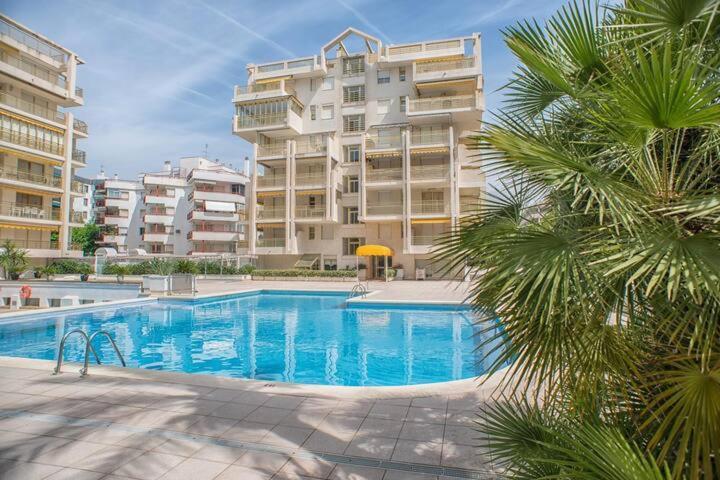Salou Novelty Primera Linea De Mar Eksteriør bilde